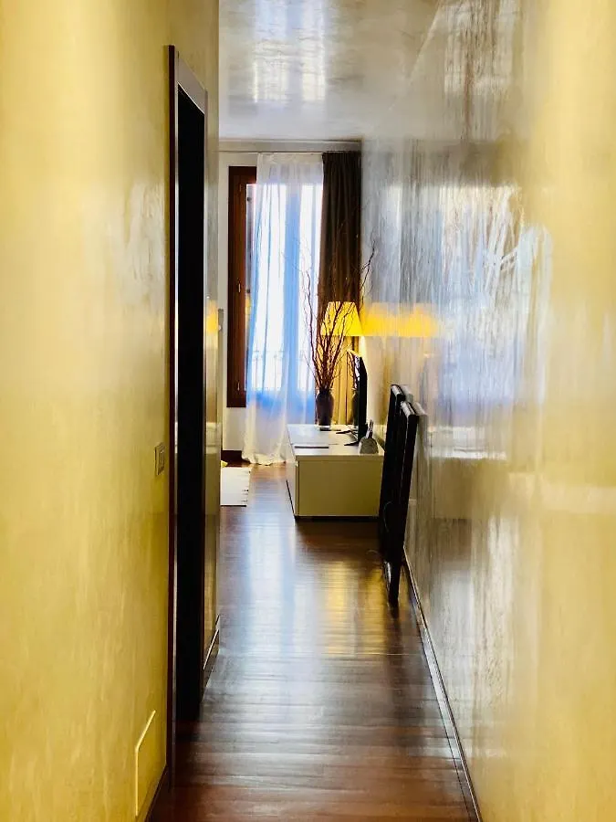 Suite300 By Palazzina300 Treviso 0*,